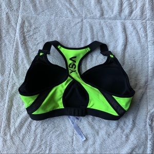 Victoria's Secret Intimates & Sleepwear - VSX Sport Incredible Sport Bra Victoria's Secret Intimates & Sleepwear - VSX Sport Incredible Sport Bra
